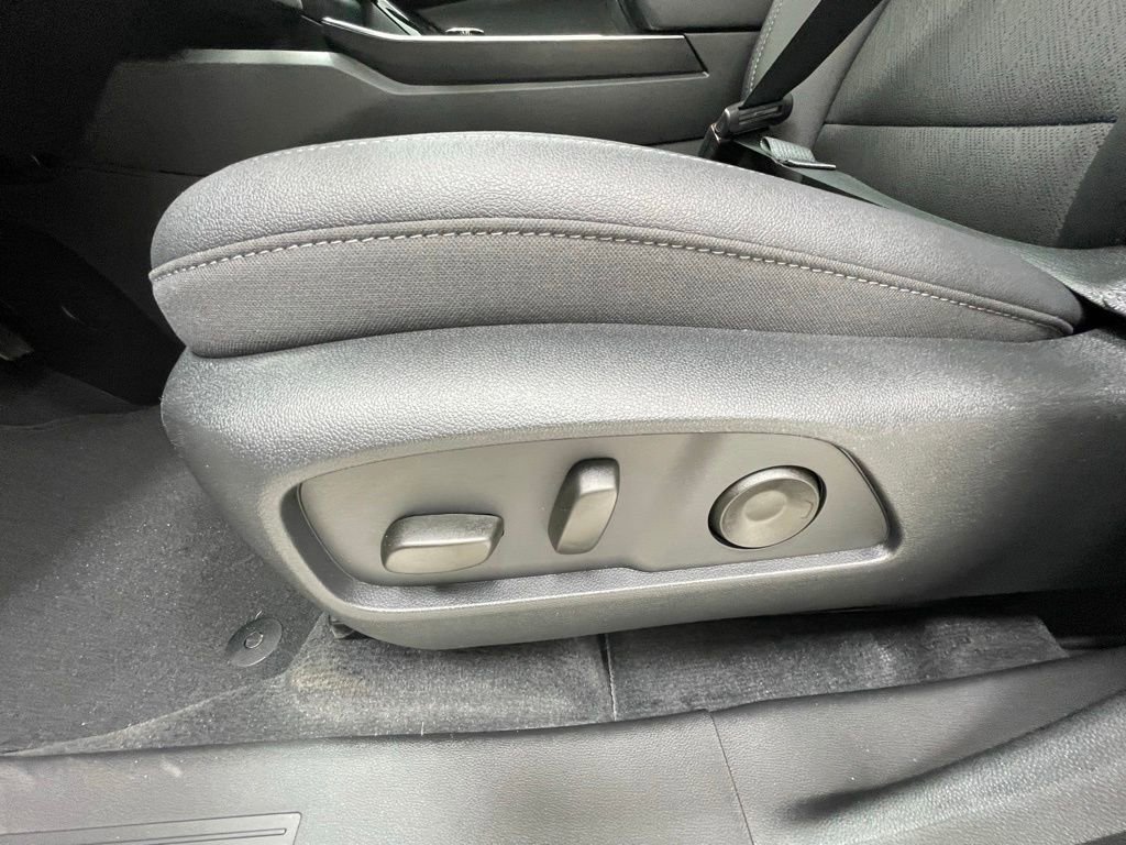 New 2026 Chevrolet Equinox LT image 17