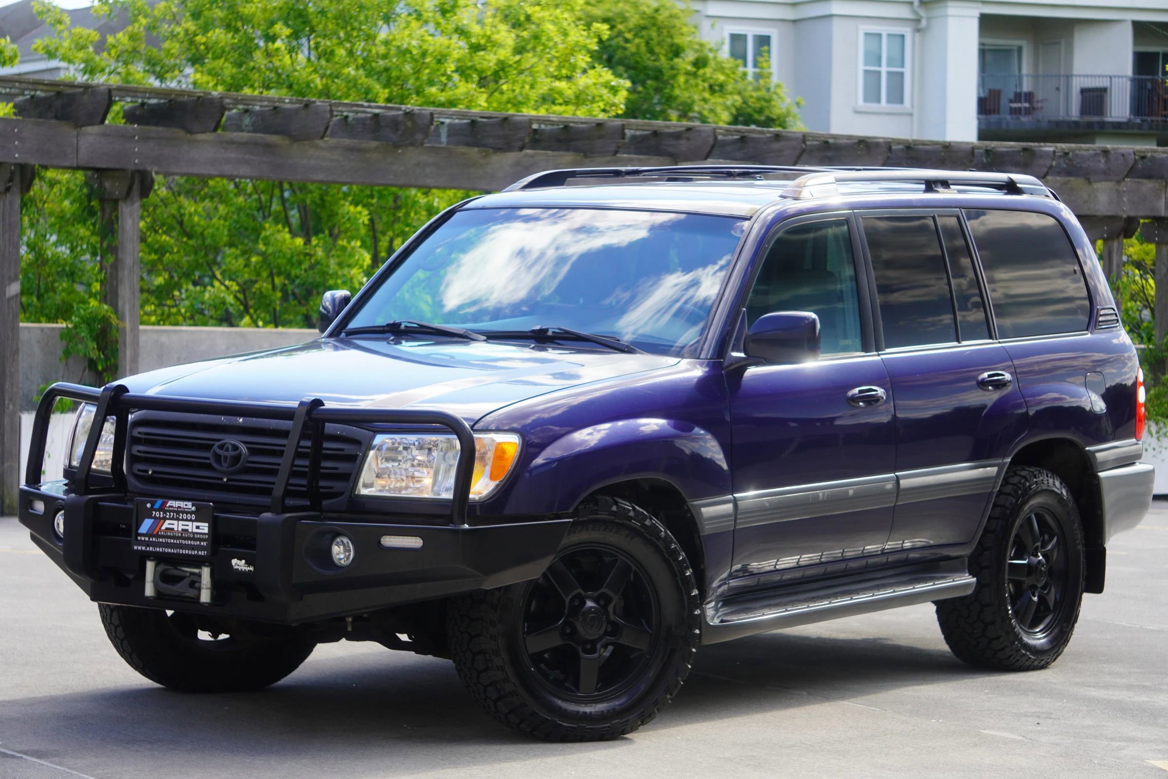 Used 2004 Toyota Land Cruiser AWD/4WD image 2