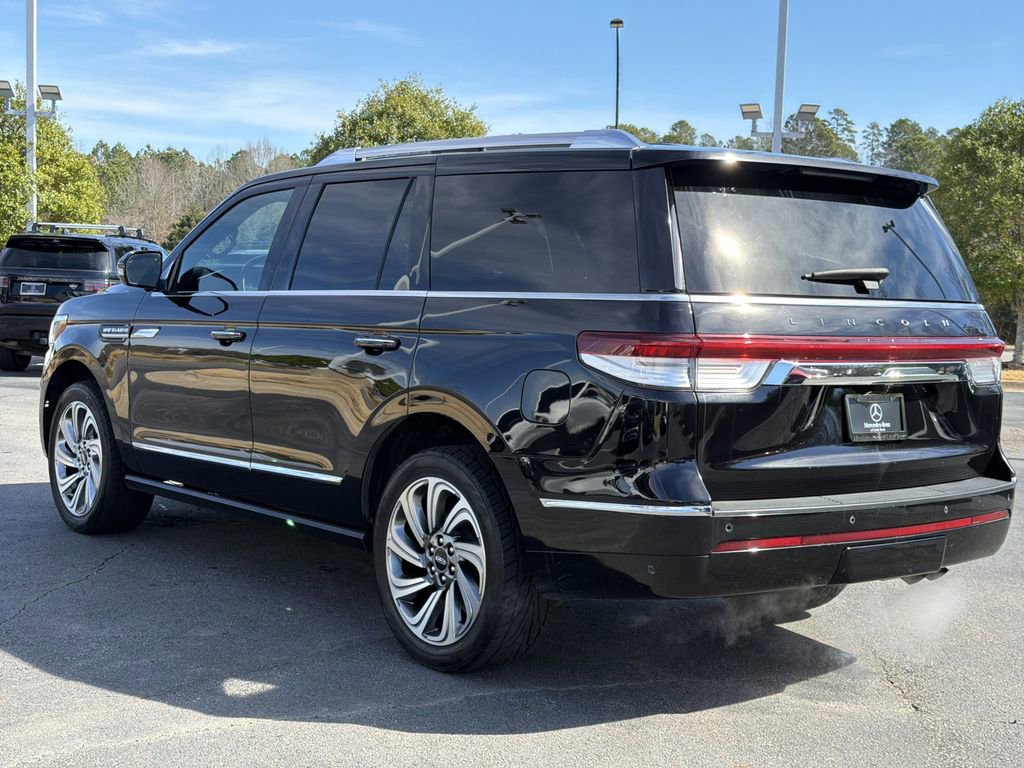 Used 2024 Lincoln Navigator Reserve image 9