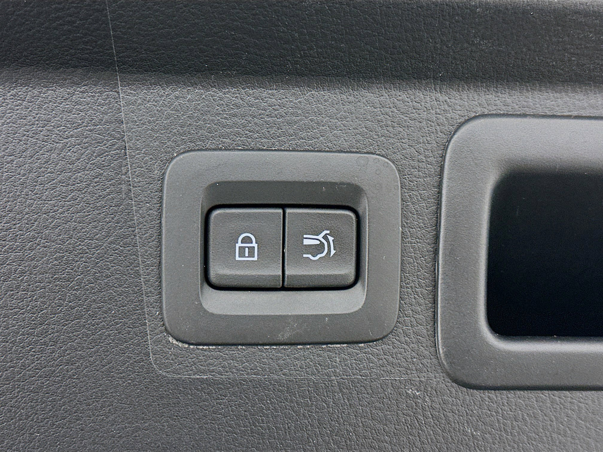 Used 2025 MAZDA CX-50 AWD 2.5 S w/ Premium Plus Pkg image 32