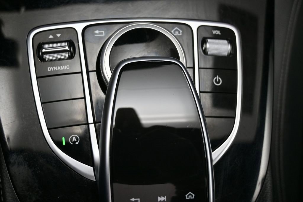 Used 2020 Mercedes-Benz E 350 4MATIC Sedan w/ Premium Package image 32