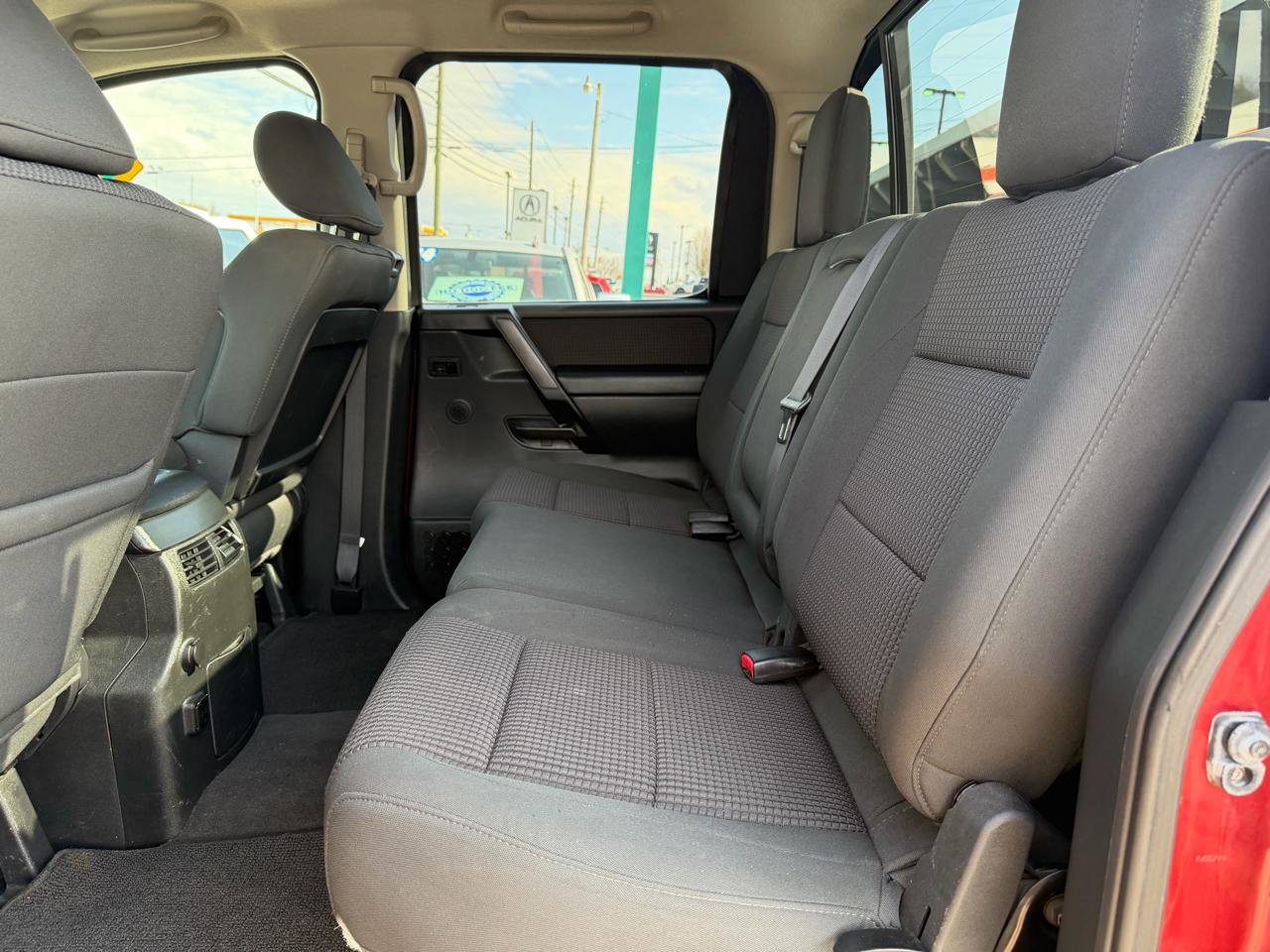 Used 2014 Nissan Titan SV w/ SV Value Truck Package image 18