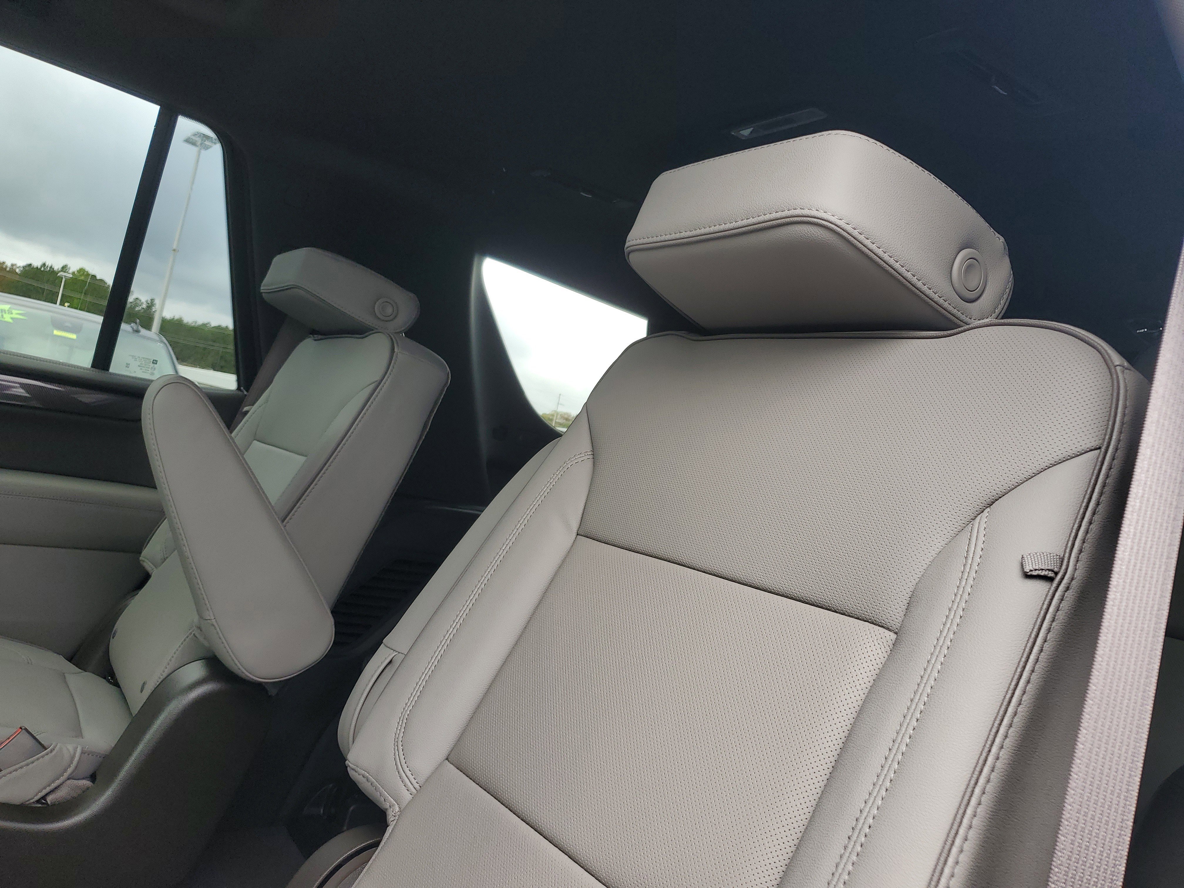 New 2026 GMC Yukon Elevation image 10