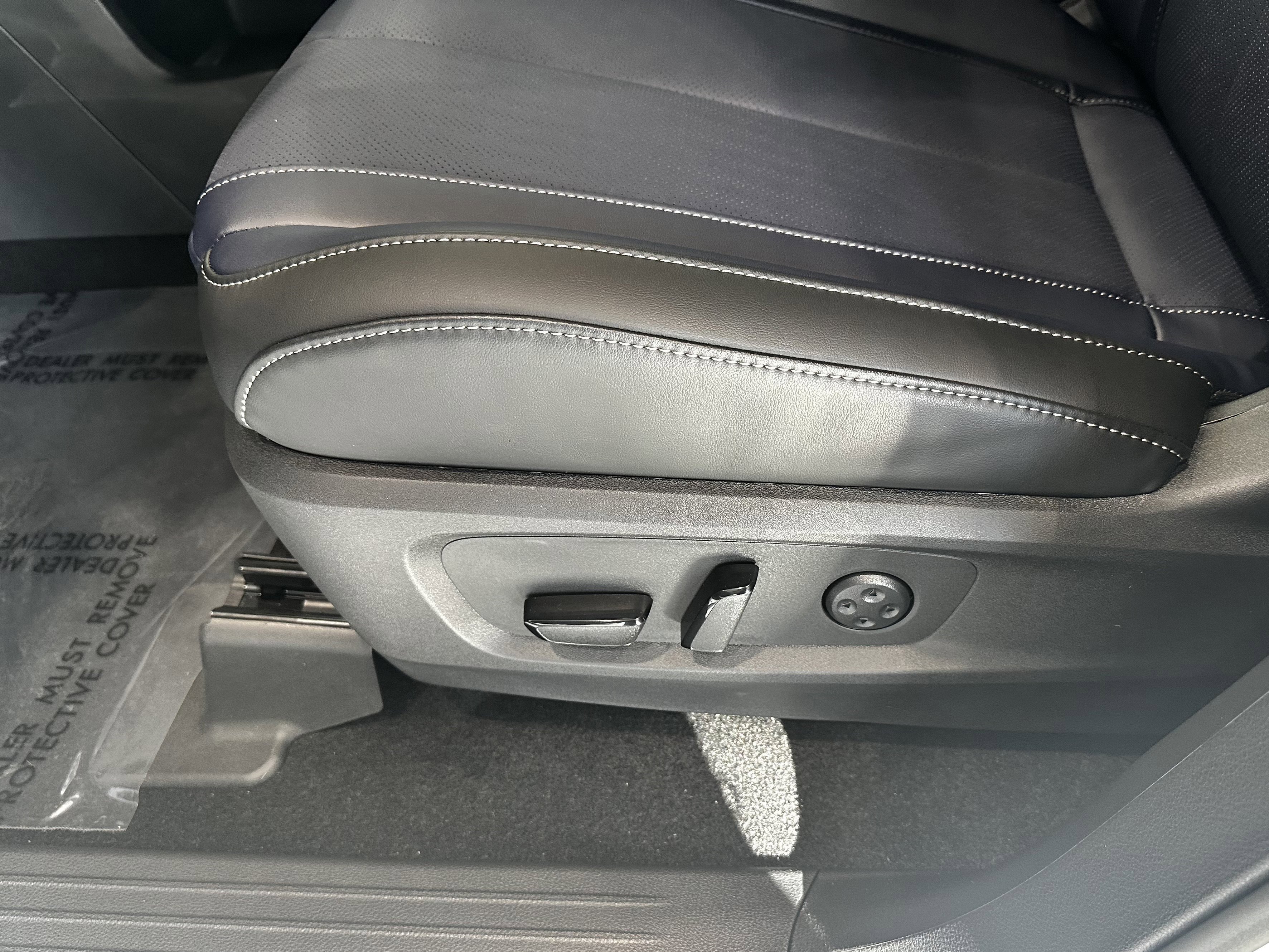 New 2026 INFINITI QX60 Luxe w/ Dark Cargo Package image 10