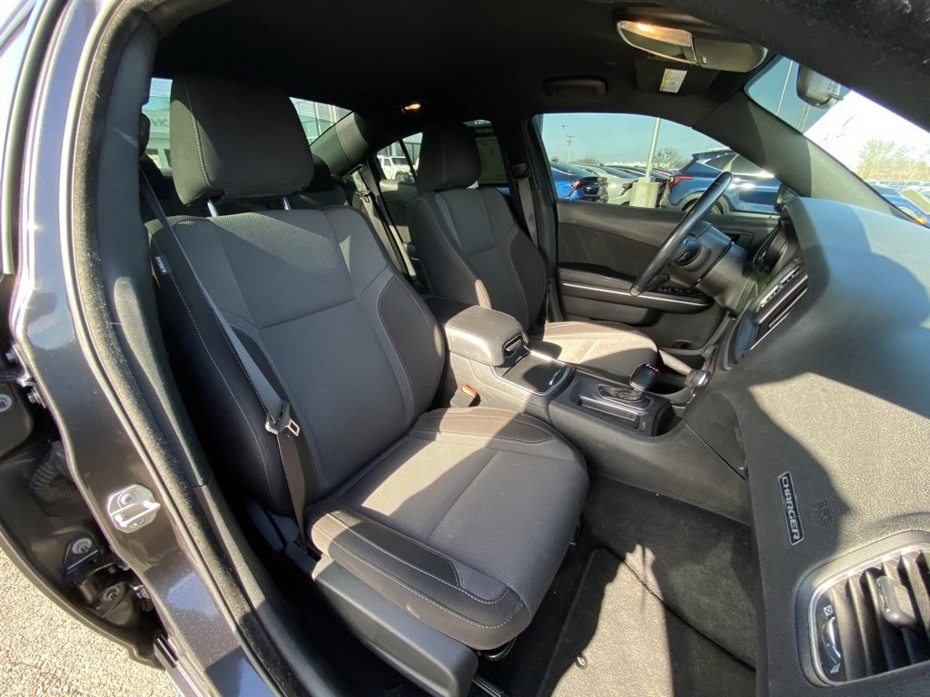 Used 2020 Dodge Charger SXT image 28
