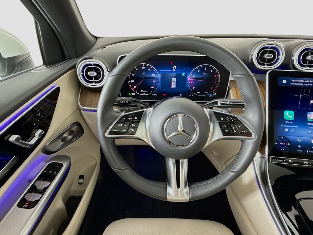 Certified 2025 Mercedes-Benz GLC 300 4MATIC image 11
