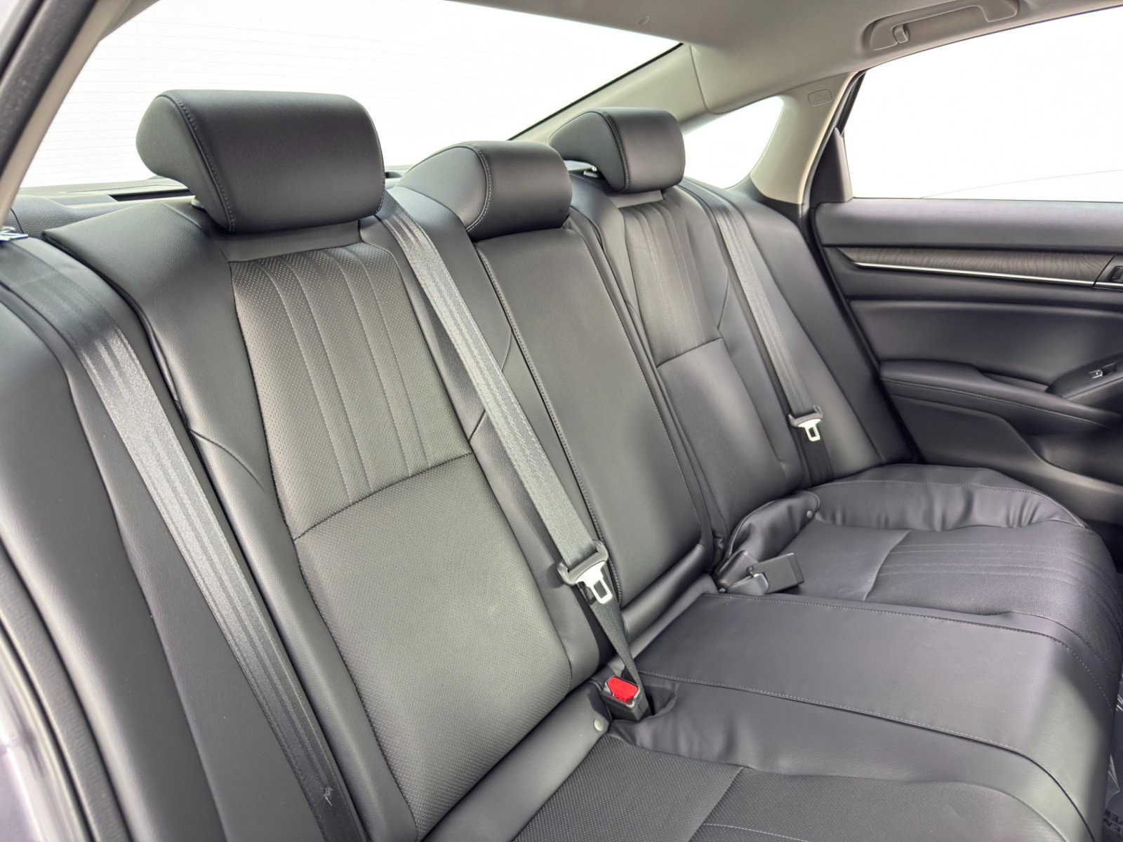 Used 2018 Honda Accord EX-L image 39