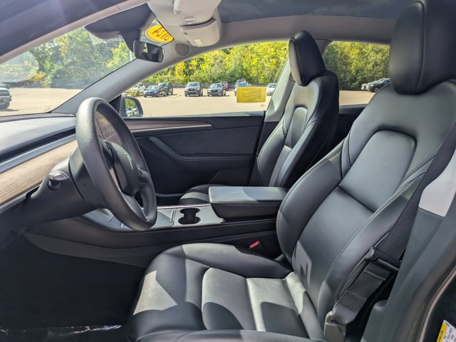 Used 2024 Tesla Model Y Long Range RWD image 15
