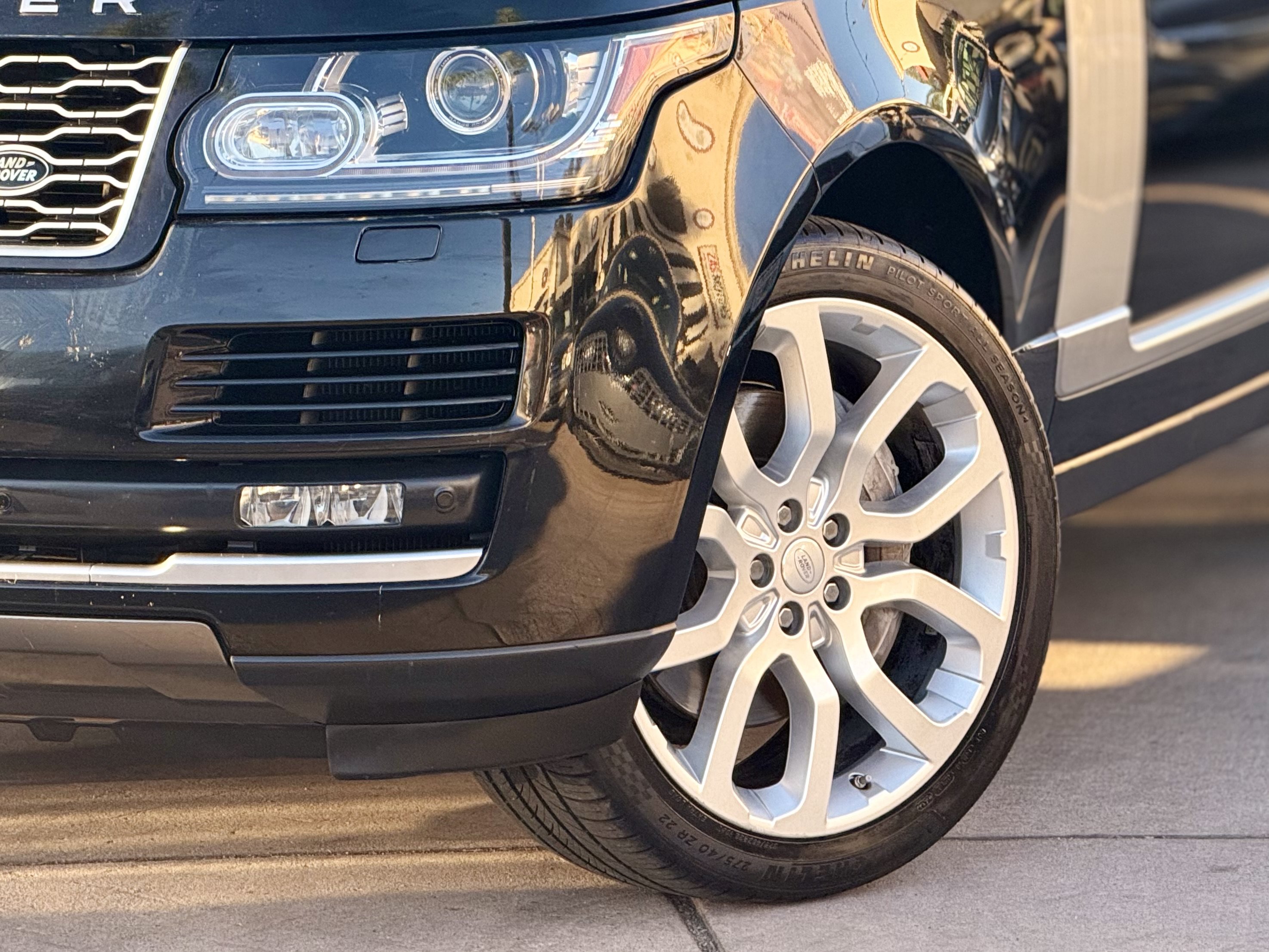 Used 2016 Land Rover Range Rover Supercharged AWD/4WD image 8