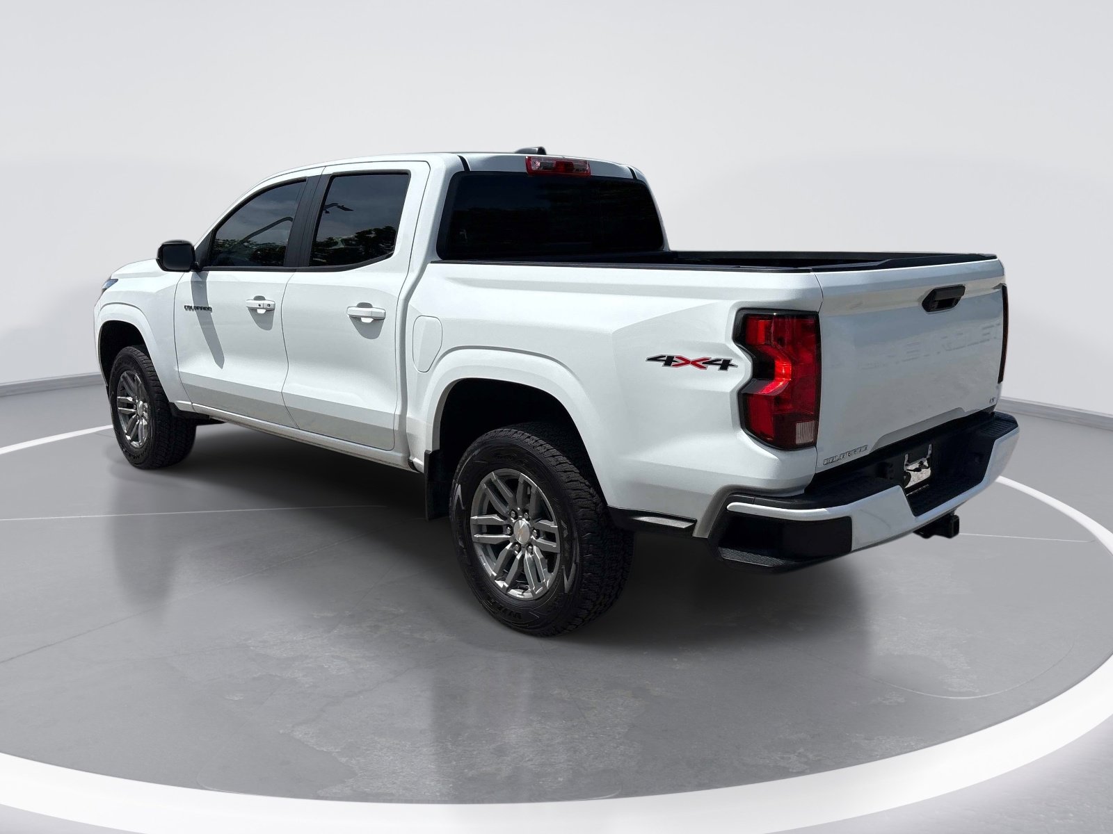 Used 2023 Chevrolet Colorado LT w/ LT Convenience Package II AWD/4WD image 6