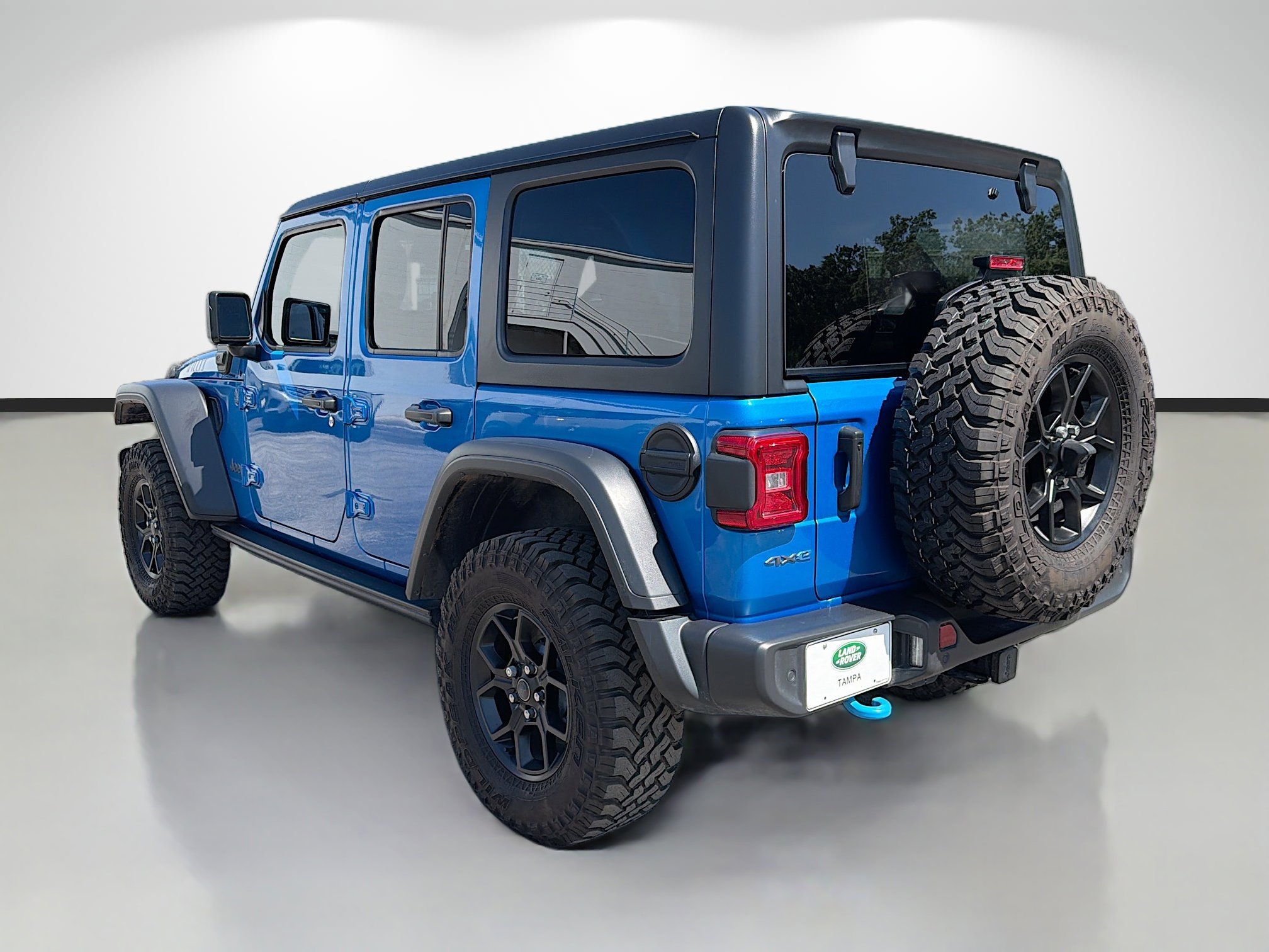 Used 2024 Jeep Wrangler Unlimited AWD/4WD image 3