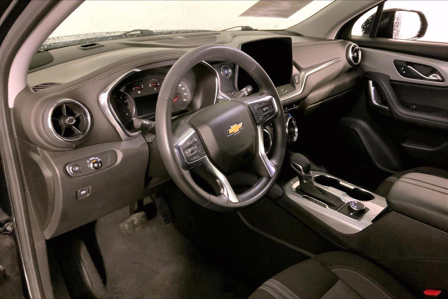 Used 2025 Chevrolet Blazer LT image 14