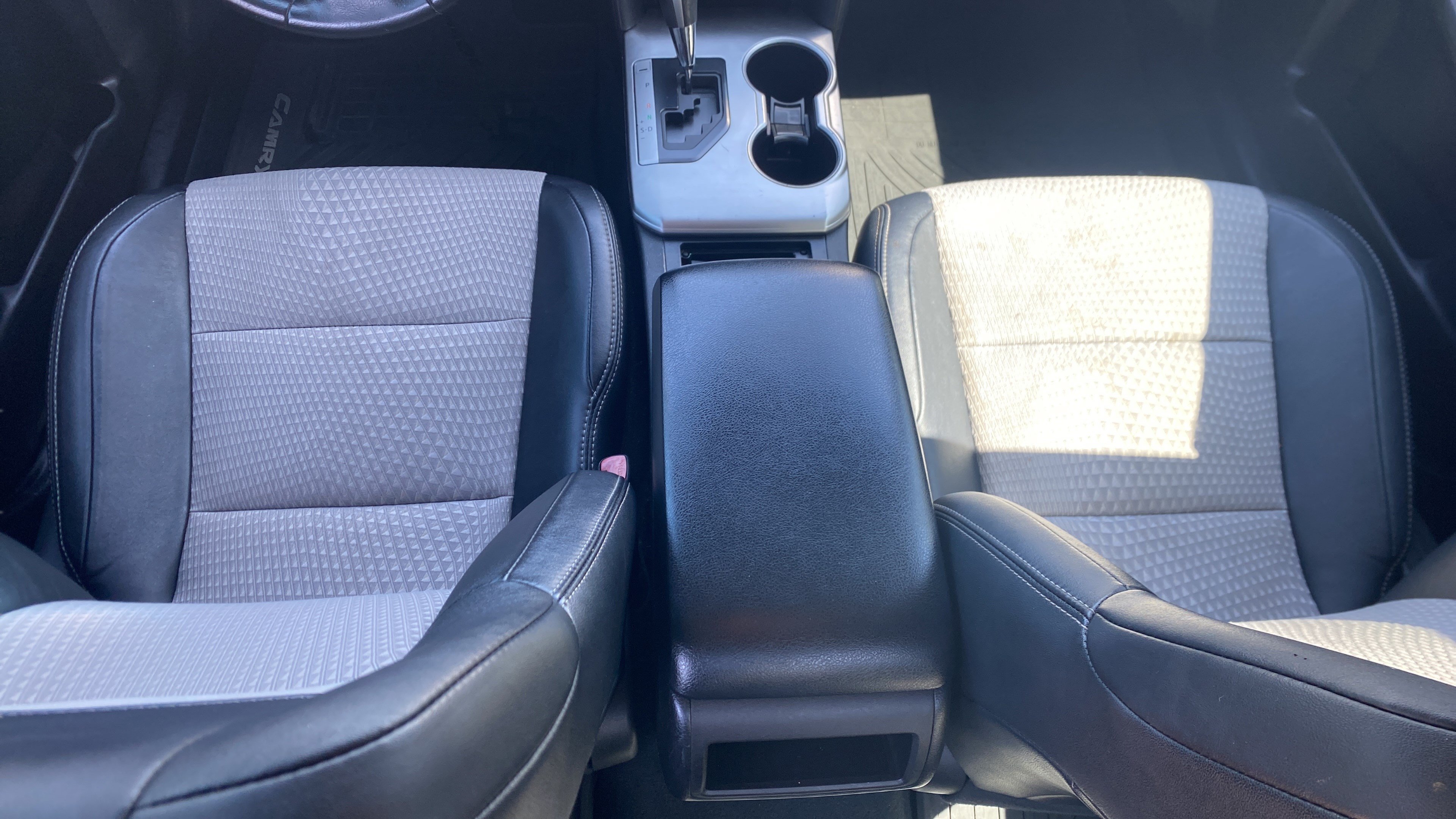 Used 2013 Toyota Camry SE FWD image 17