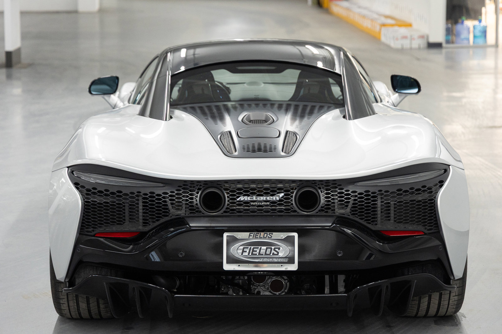 Used 2023 McLaren Artura image 8