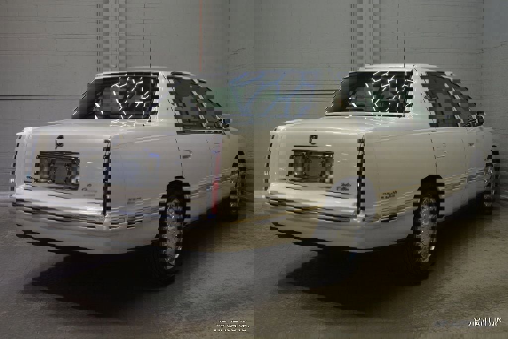 Used 1997 Cadillac De Ville D'Elegance w/ Safety/Security Pkg FWD image 4
