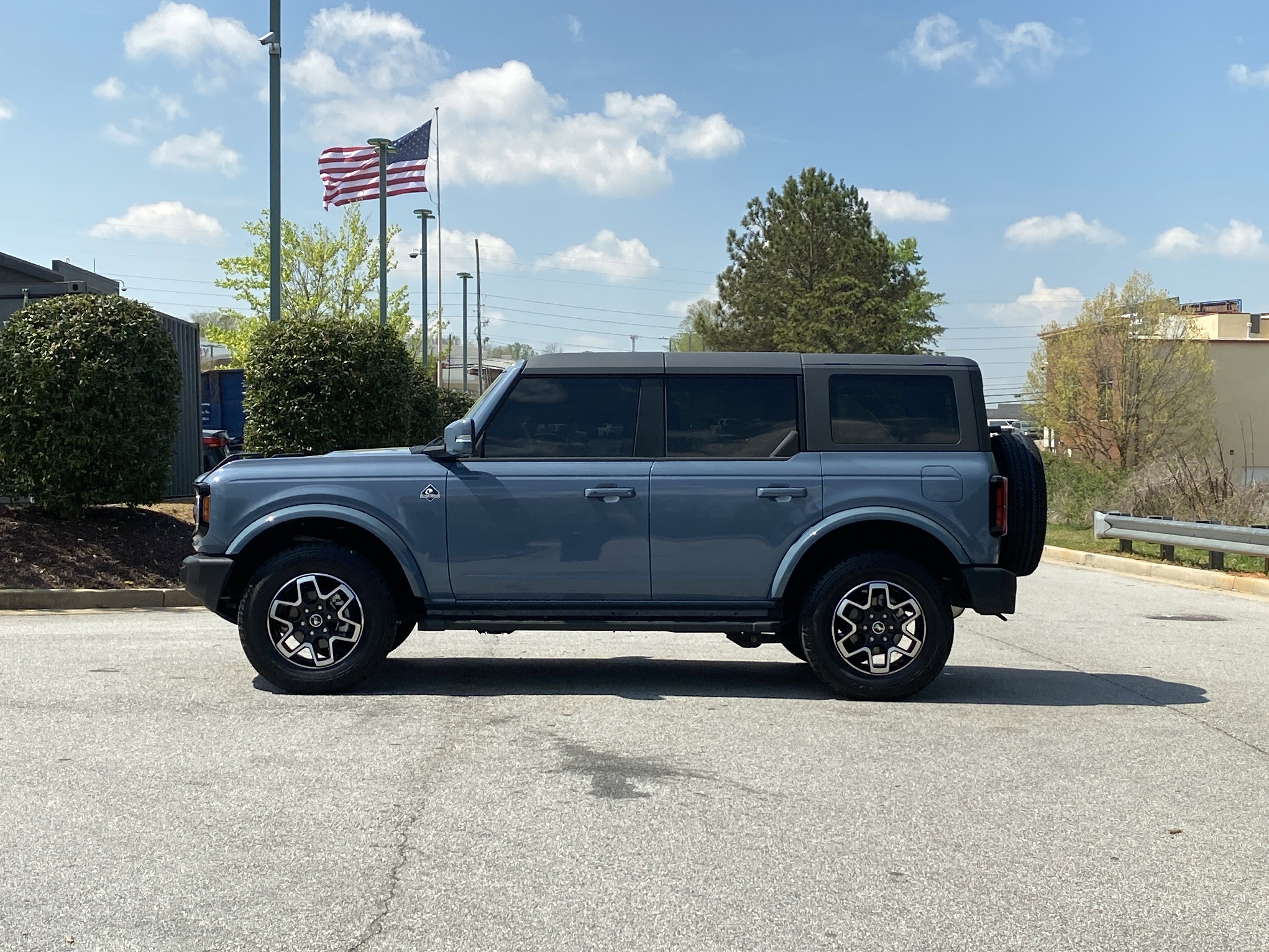 Used 2024 Ford Bronco Outer Banks image 14