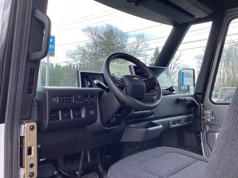 New 2025 Chevrolet Brightdrop 400 FWD image 16