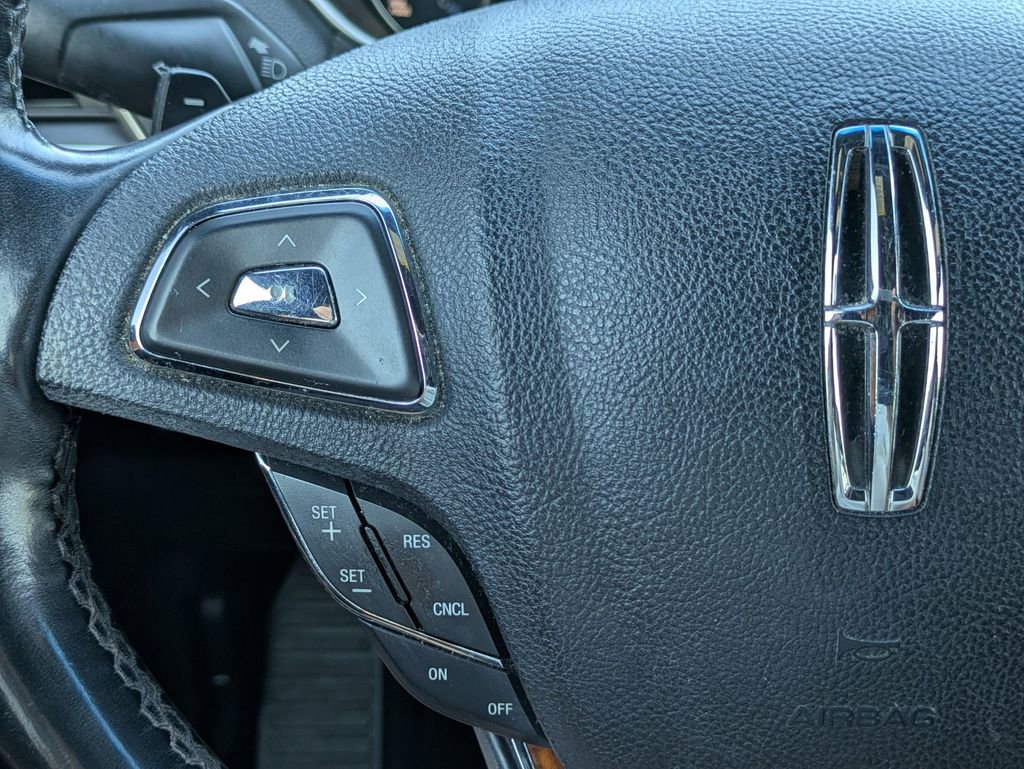 Used 2017 Lincoln MKX Reserve FWD image 15