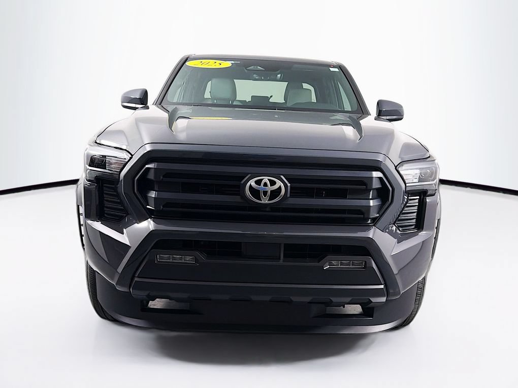 Used 2025 Toyota Tacoma SR5 AWD/4WD image 2