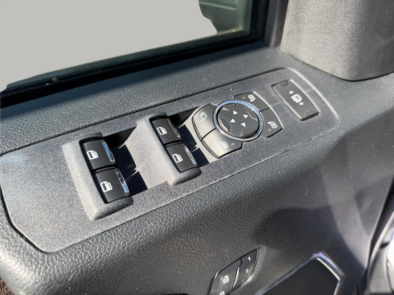 Used 2018 Ford F350 Lariat w/ Lariat Ultimate Package image 29