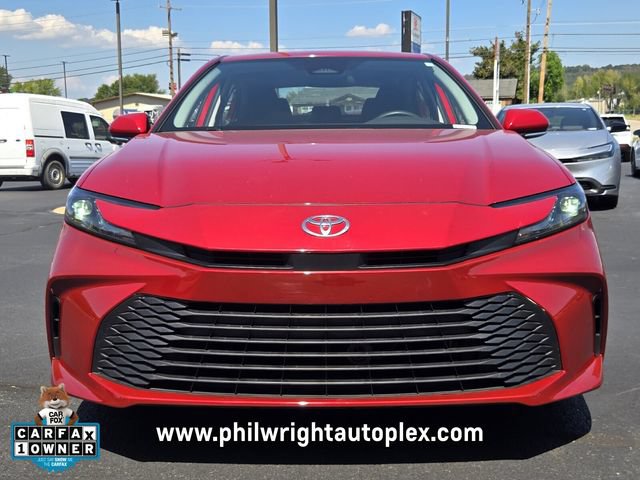 Used 2025 Toyota Camry LE FWD image 8