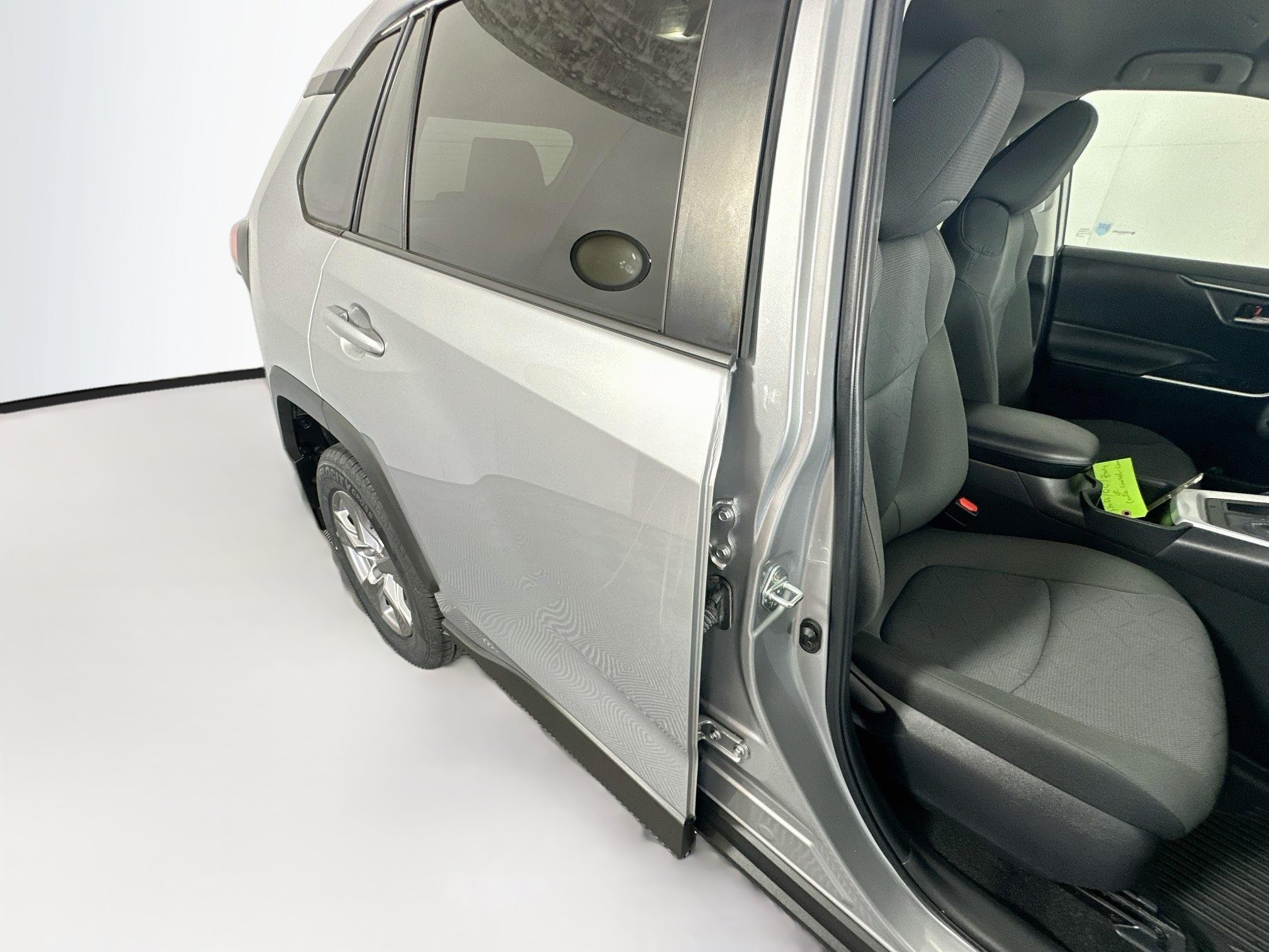 Used 2024 Toyota RAV4 XLE FWD image 28