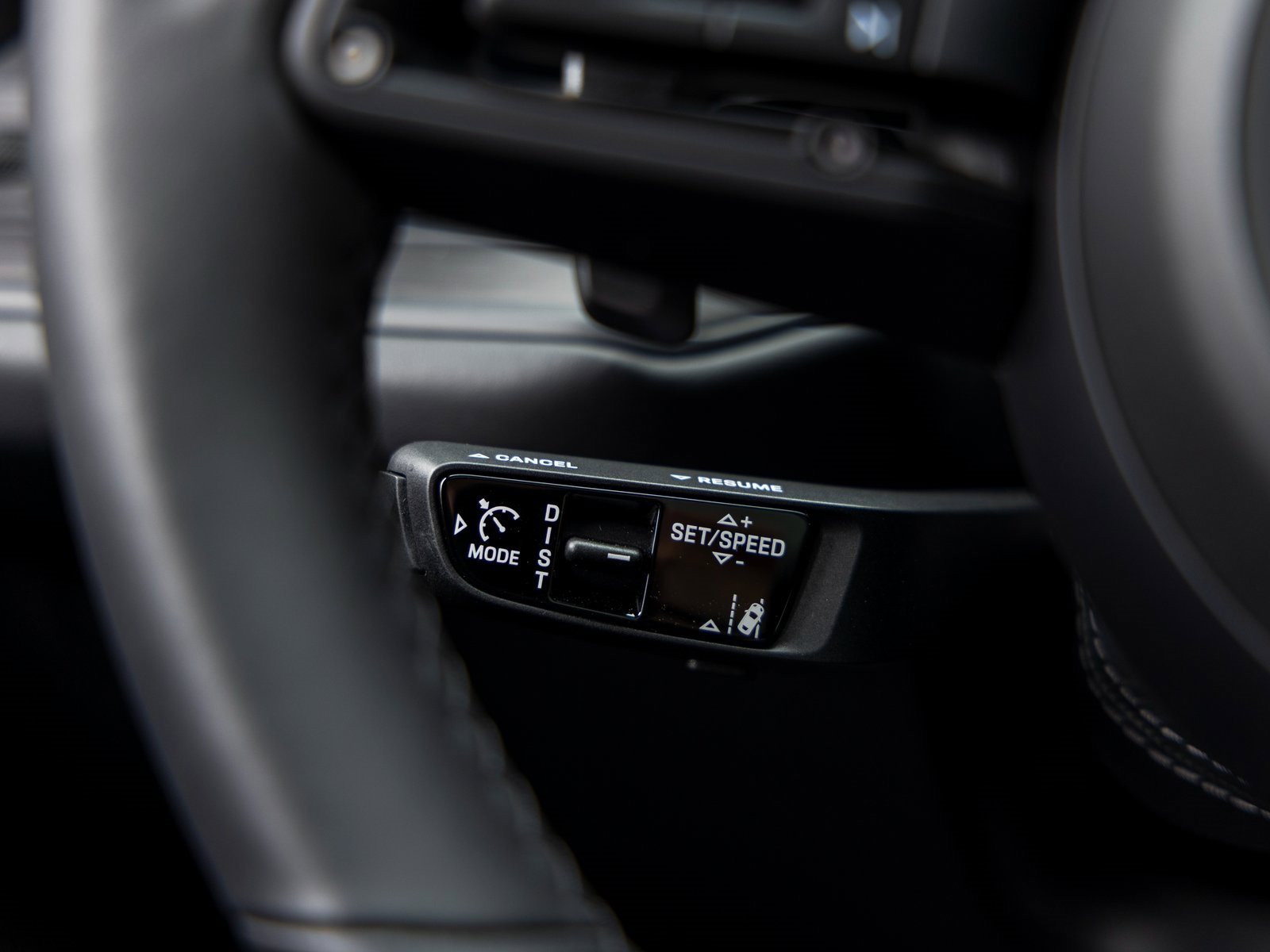 New 2025 Porsche Cayenne GTS image 33