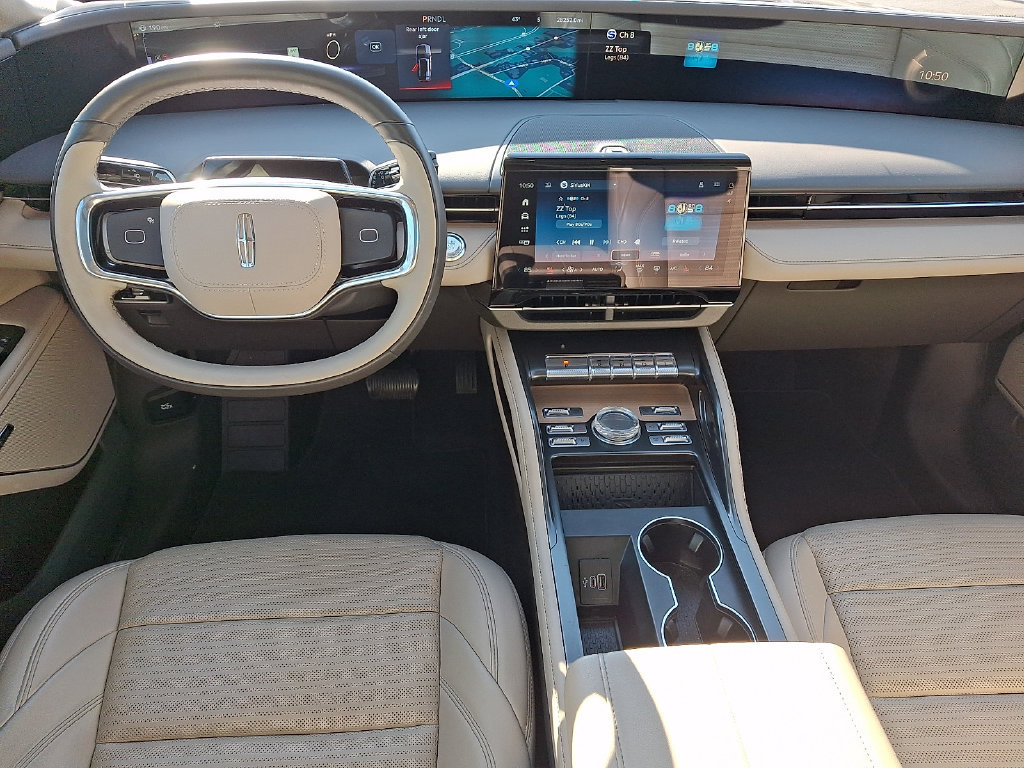 Certified 2025 Lincoln Nautilus Reserve AWD/4WD image 11