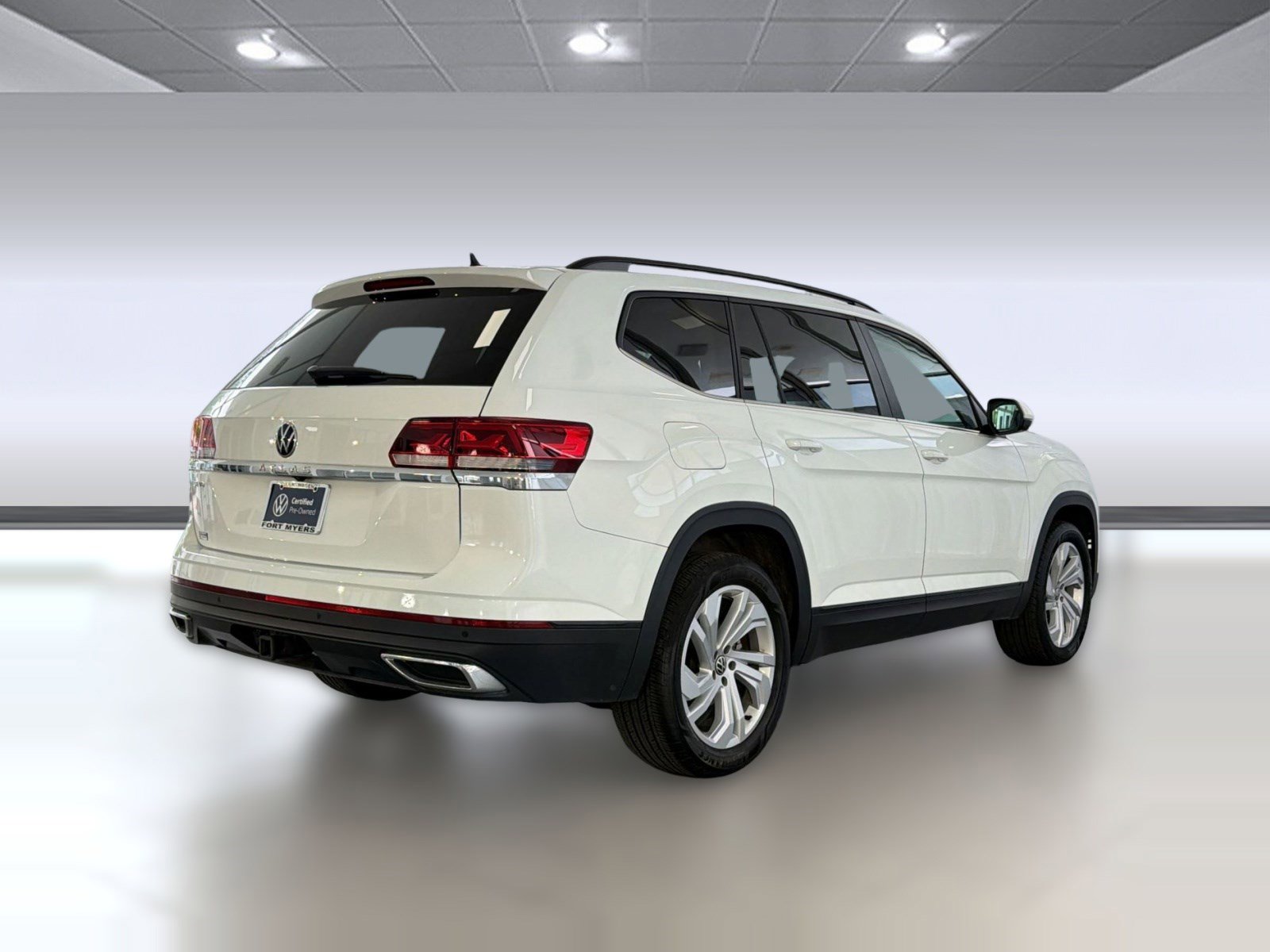 Used 2023 Volkswagen Atlas SE w/ Panoramic Sunroof Package image 9