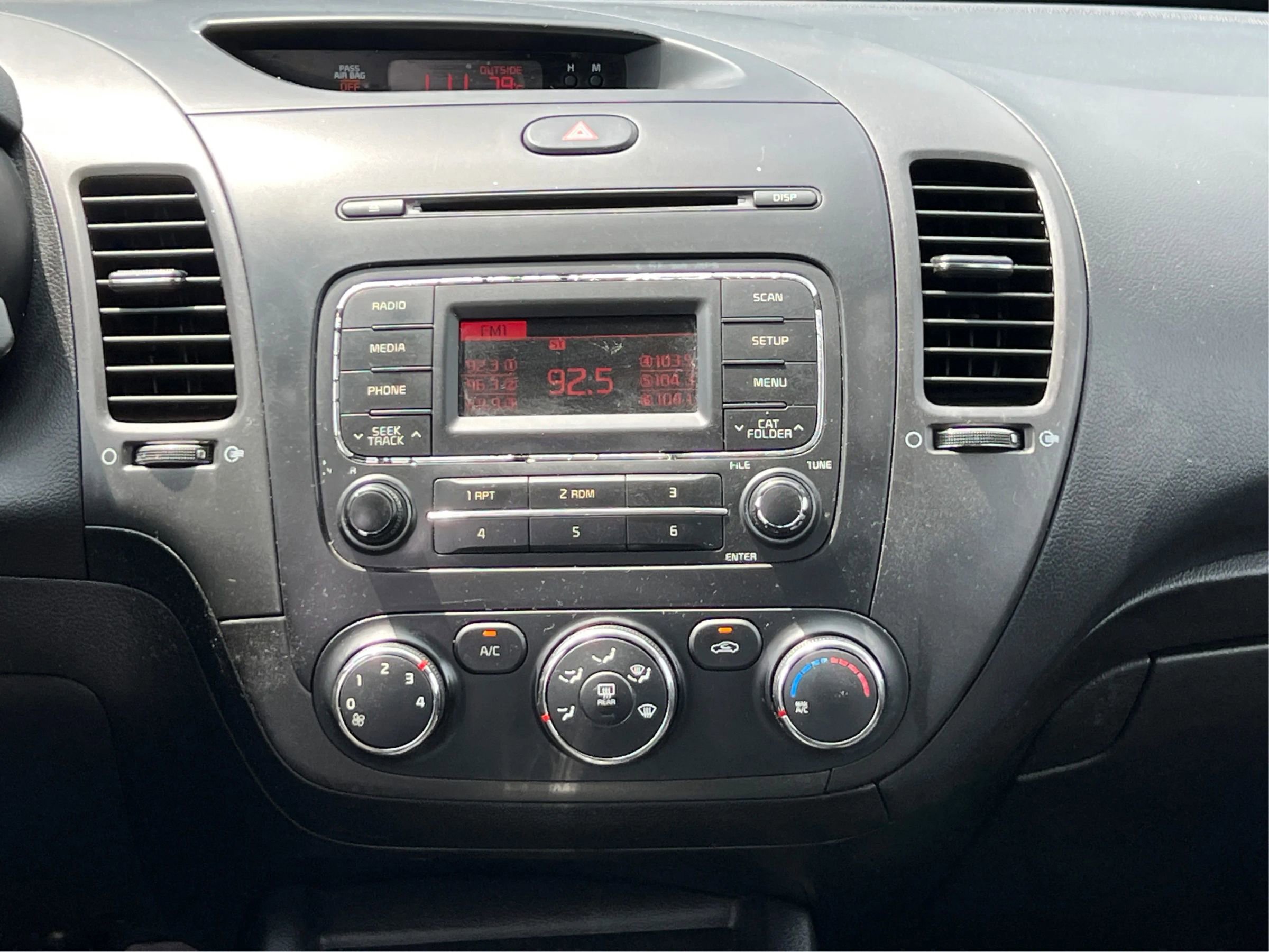 Used 2016 Kia Forte LX image 14