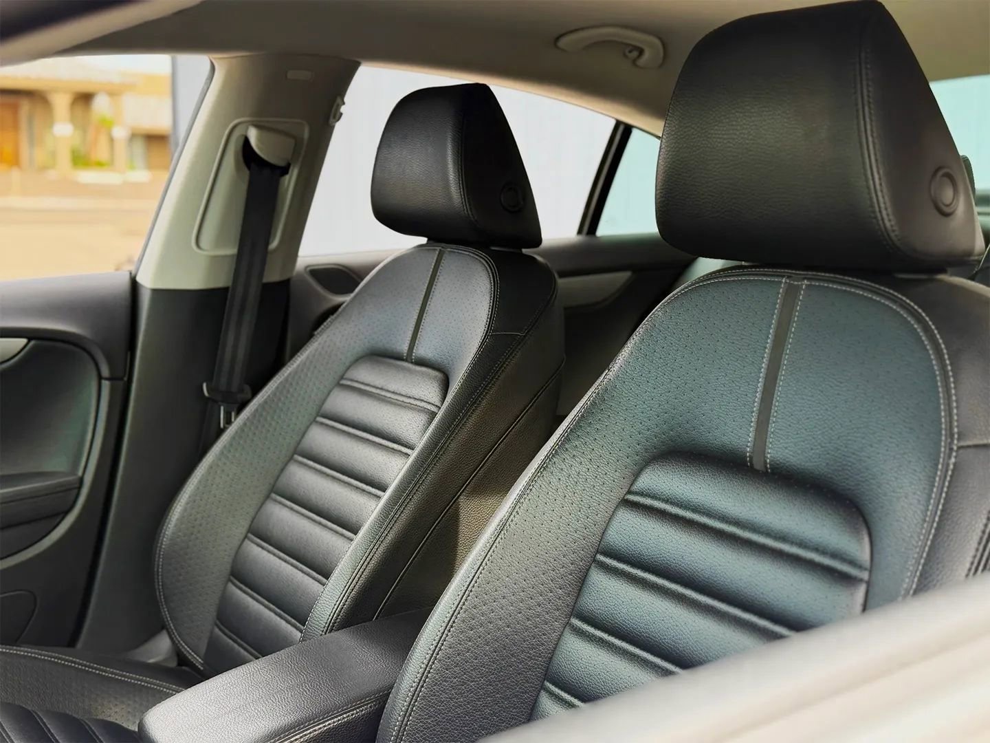 Used 2012 Volkswagen CC Sport image 10