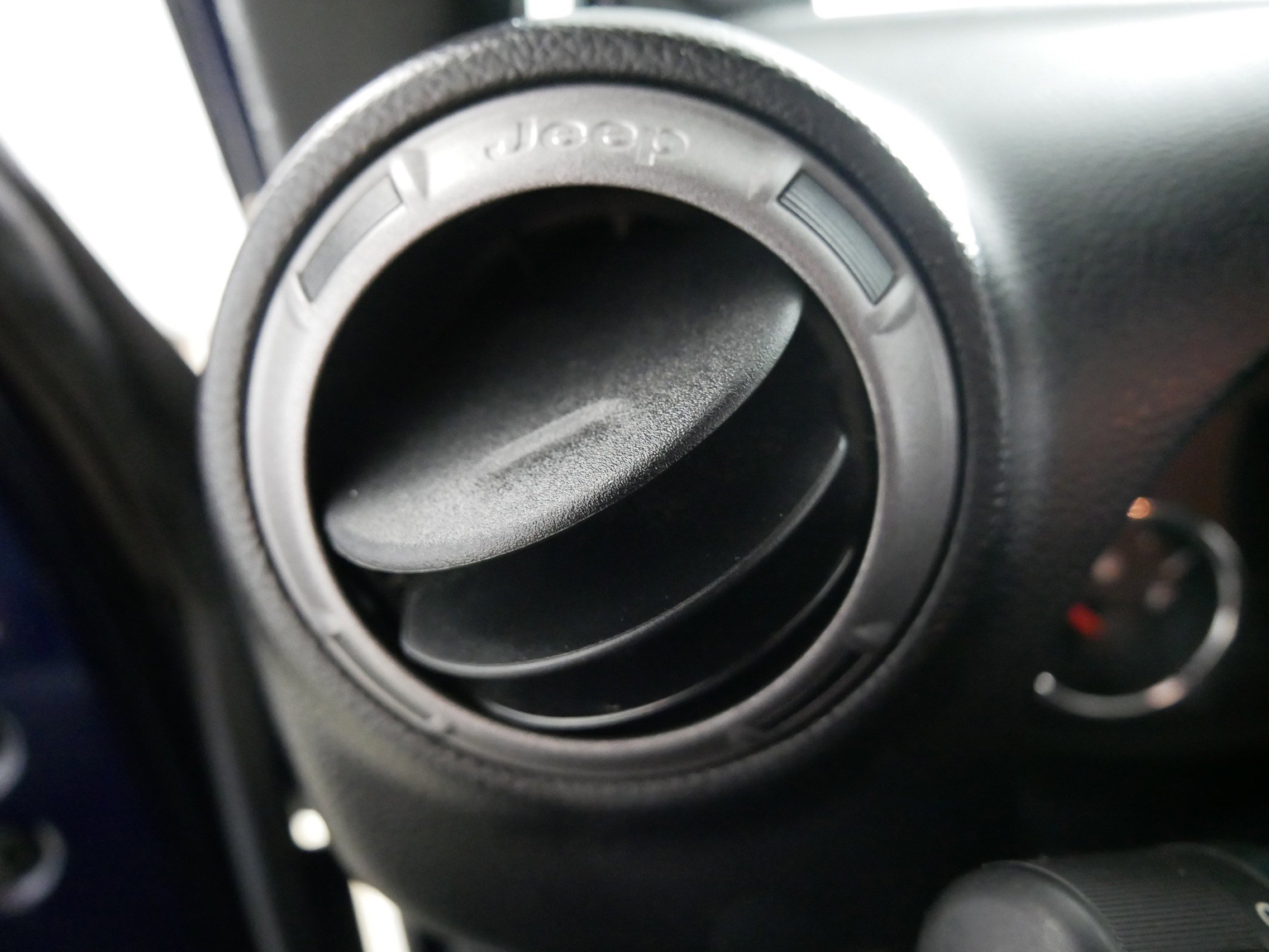 Used 2013 Jeep Wrangler Unlimited Sport image 26