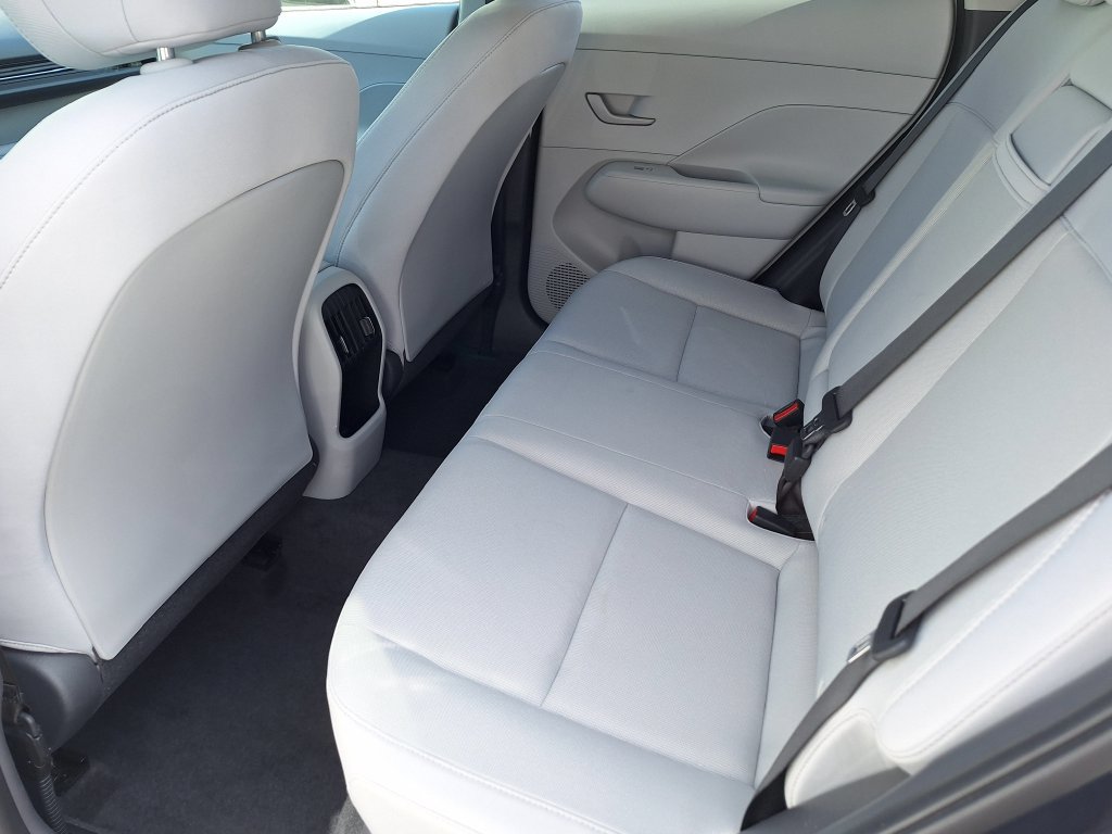 Certified 2024 Hyundai Kona SEL AWD/4WD image 12
