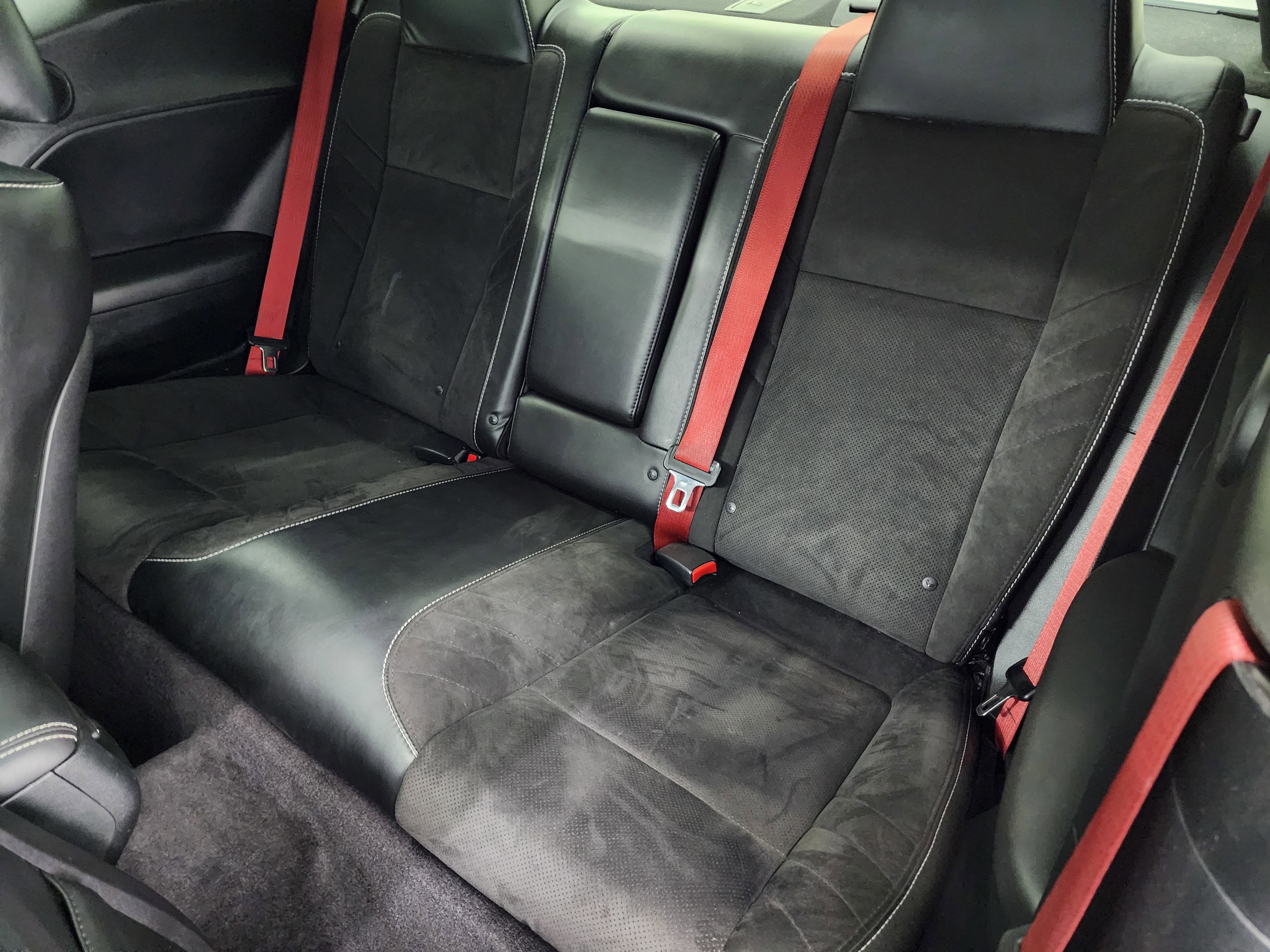 Used 2017 Dodge Challenger SRT Hellcat RWD image 9
