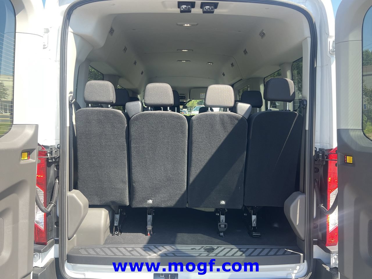 Used 2025 Ford Transit 350 XLT RWD image 19