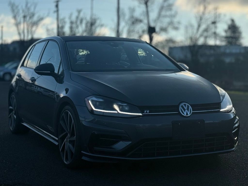 Used 2018 Volkswagen Golf R 4-Door image 7