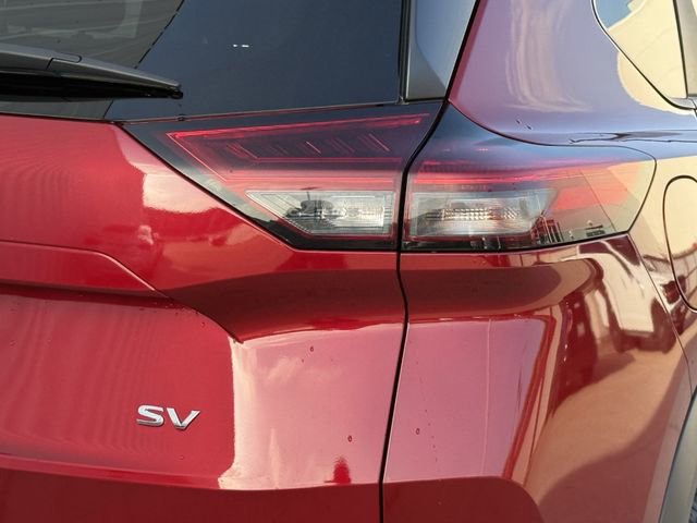 Used 2023 Nissan Rogue SV FWD image 6