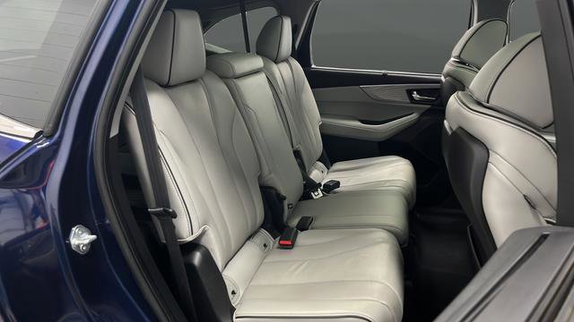 Used 2022 Acura MDX SH-AWD w/ Advance Package image 24