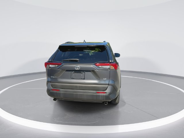 Used 2021 Toyota RAV4 LE FWD image 7