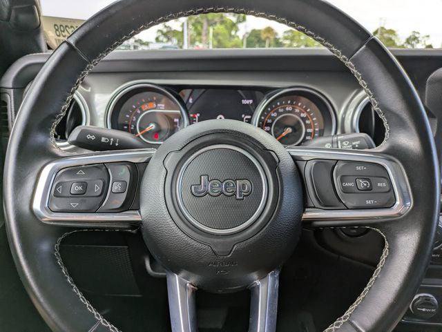 Certified 2022 Jeep Gladiator Overland w/ LED Lighting Group AWD/4WD image 19