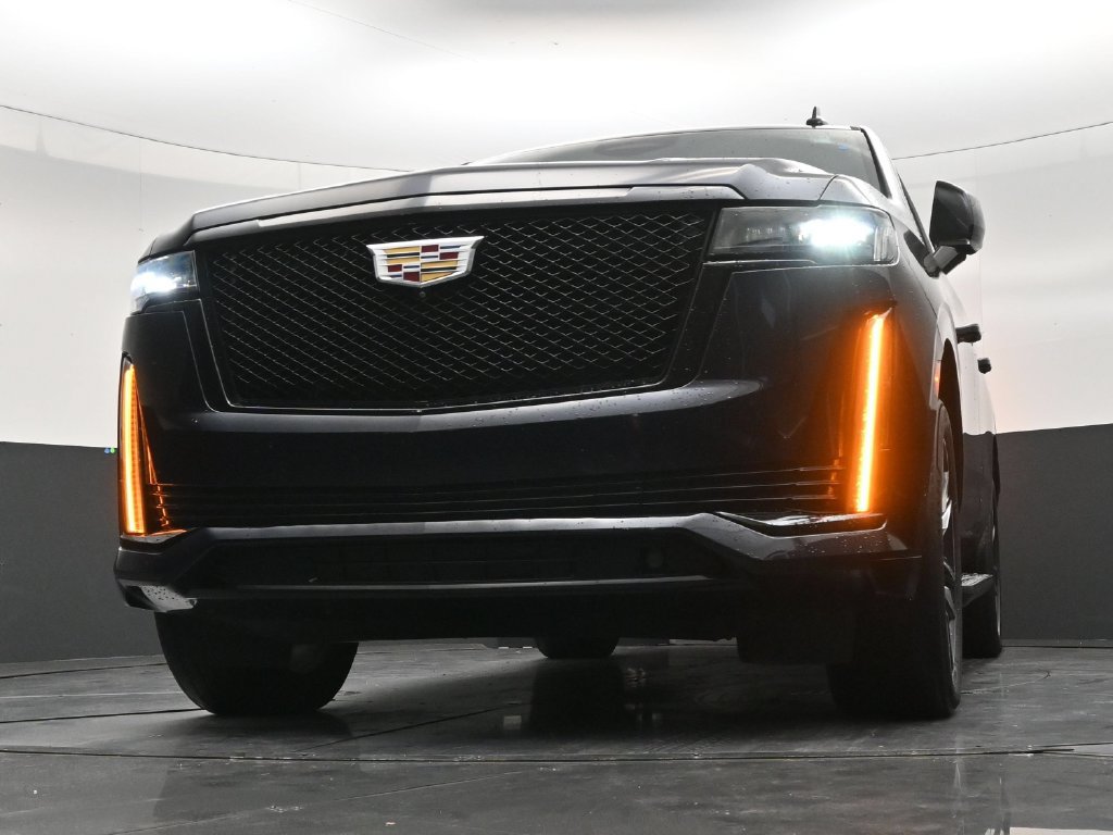 Used 2021 Cadillac Escalade Sport Platinum w/ Heavy-Duty Trailer Package RWD image 26