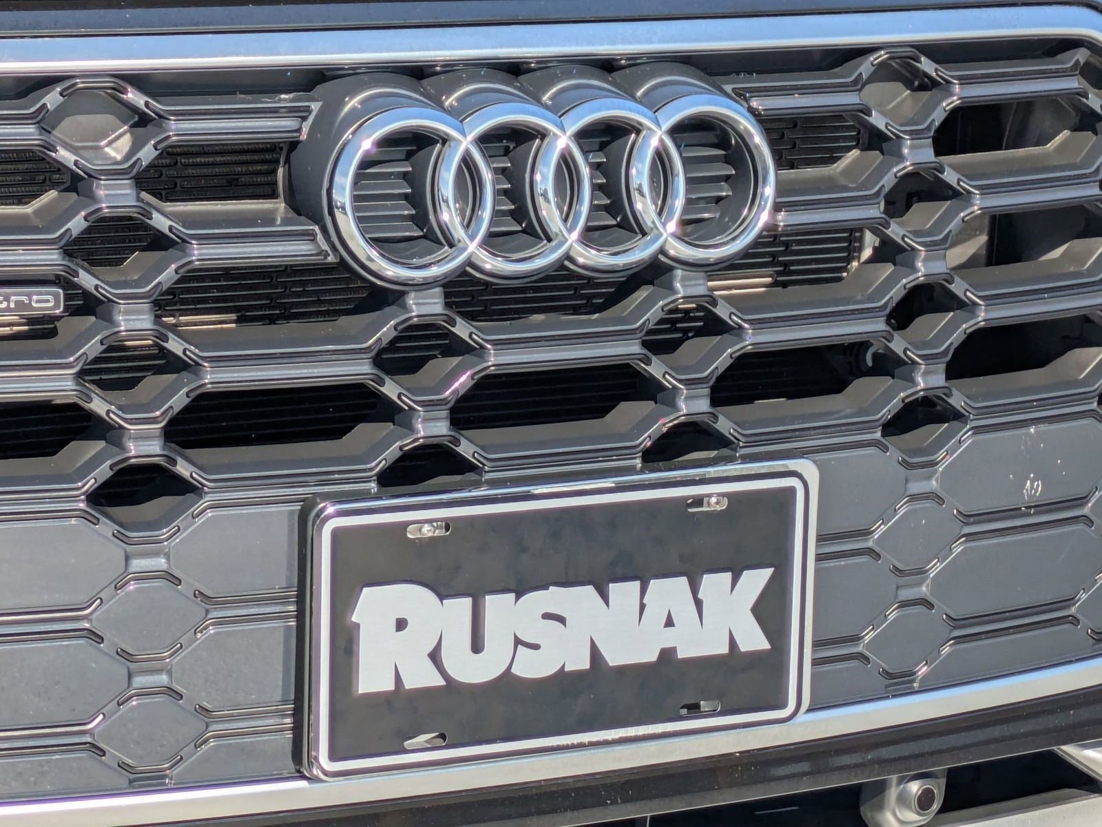 Used 2023 Audi Q5 e Premium w/ Convenience Package image 26