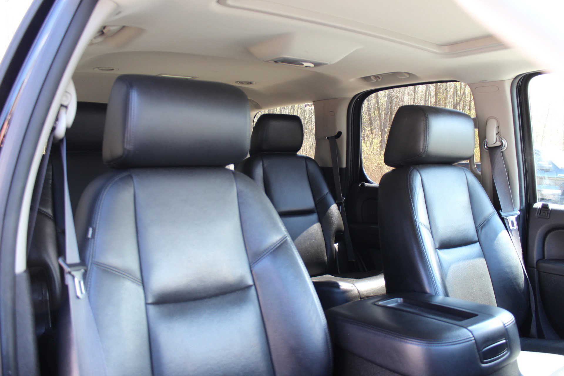 Used 2014 Chevrolet Tahoe LTZ AWD/4WD image 38
