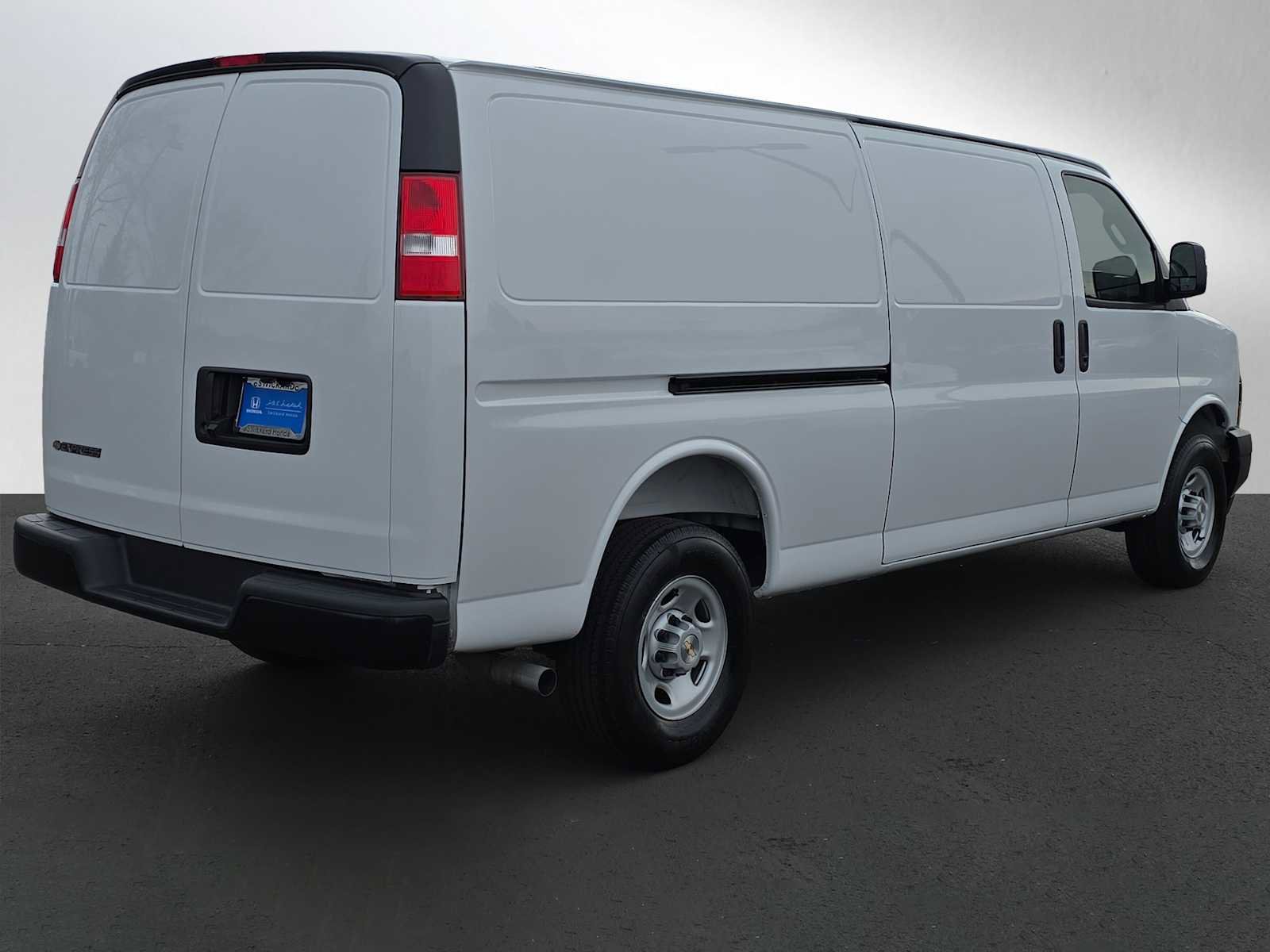 Used 2025 Chevrolet Express 2500 Extended w/ Driver Convenience Package RWD image 3