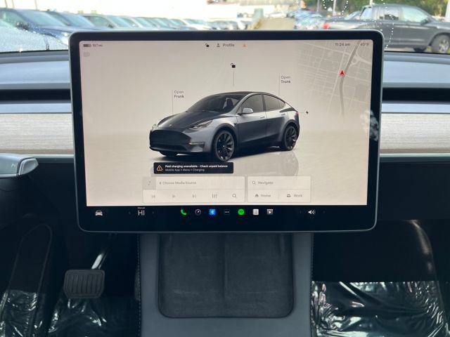 Used 2022 Tesla Model Y Long Range image 23