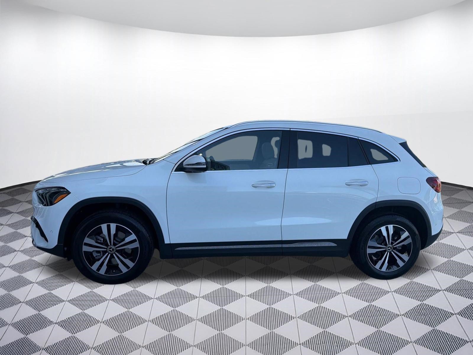 Used 2026 Mercedes-Benz GLA 250 image 2
