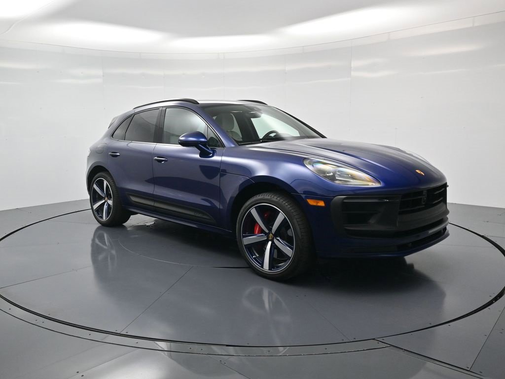 Certified 2023 Porsche Macan GTS image 32