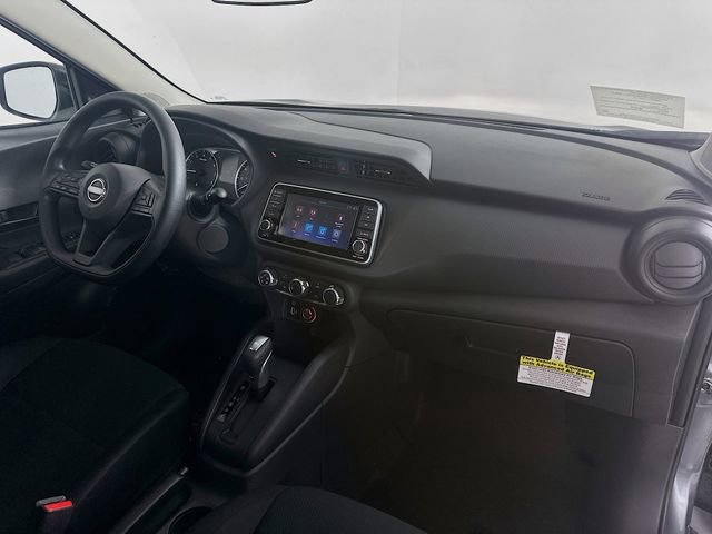 New 2025 Nissan Kicks Play S image 28