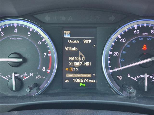 Used 2019 Toyota Highlander Limited FWD image 10