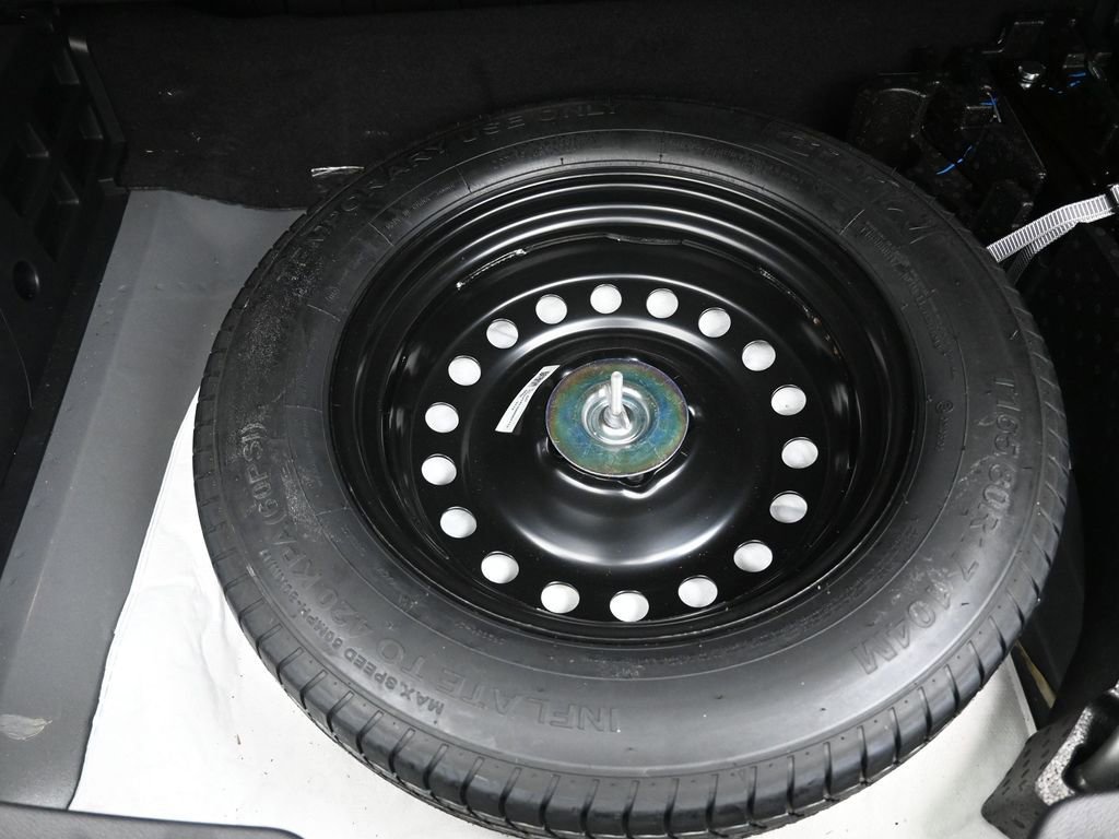 Used 2021 Volkswagen Atlas Cross Sport SEL R-Line image 23